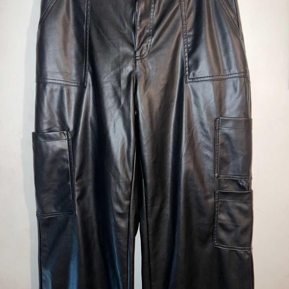 No Boundaries Women's Black Wide Leg Pants